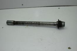 1980 YAMAHA XS1100 (#400) REAR AXLE BACK WHEEL RIM PIVOT BOLT AXEL
