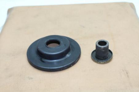1978 SUZUKI GS550 (#405) FRONT WHEEL ROTOR DUST COVER SPACER BEARING 