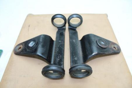 1978 SUZUKI GS550 (#405) HEADLIGHT LAMP EARS MOUNT BRACKET FRONT FORK