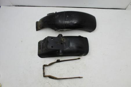 1978 SUZUKI GS550 (#405) REAR BACK WHEEL FENDER MUD GUARD (STP200)